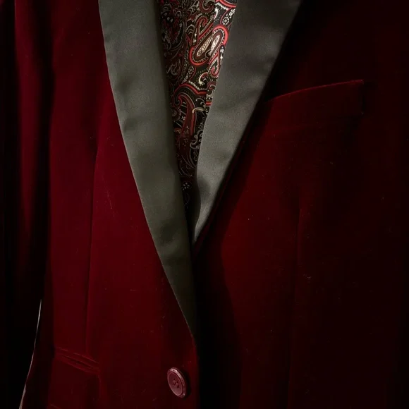 Men's Velvet Tuxedo Blazer in Deep Burgundy with Satin Lapel